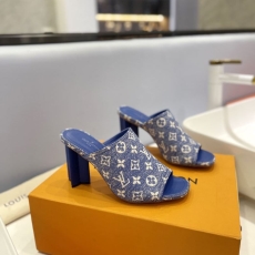 Louis Vuitton Slippers